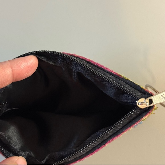 Beautiful Handmade Floral Design Beaded Pouch - Picture 4 of 4